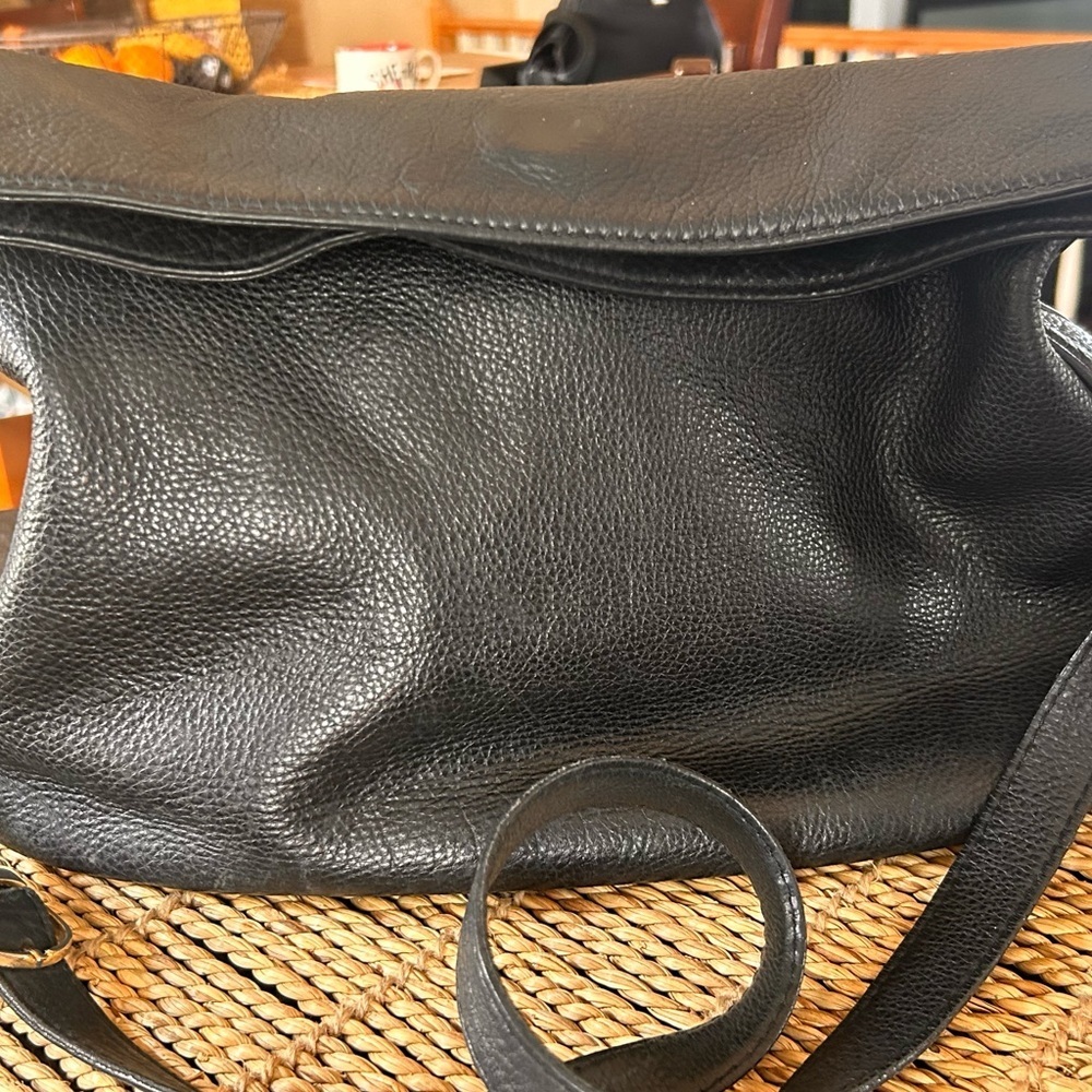 Danier genuine leather fold over bag - Picture 8 of 14